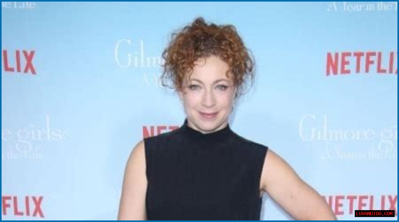 Alex Kingston Height, Weight, Family, Spouse, Education, Biography