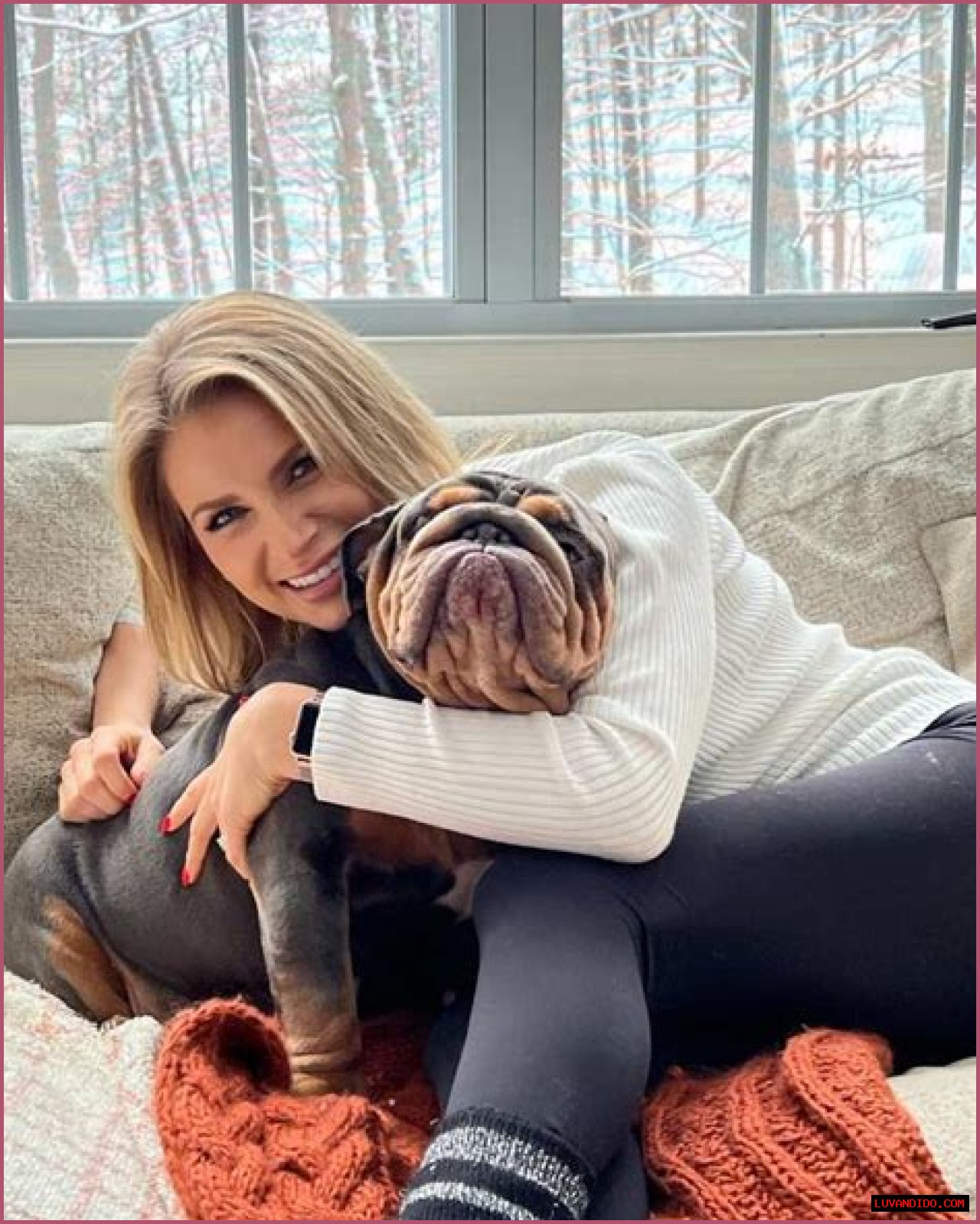 Ashley Strohmier’s bio: age, Fox News, birthday, parents, salary, family, net worth, married, KMIZ