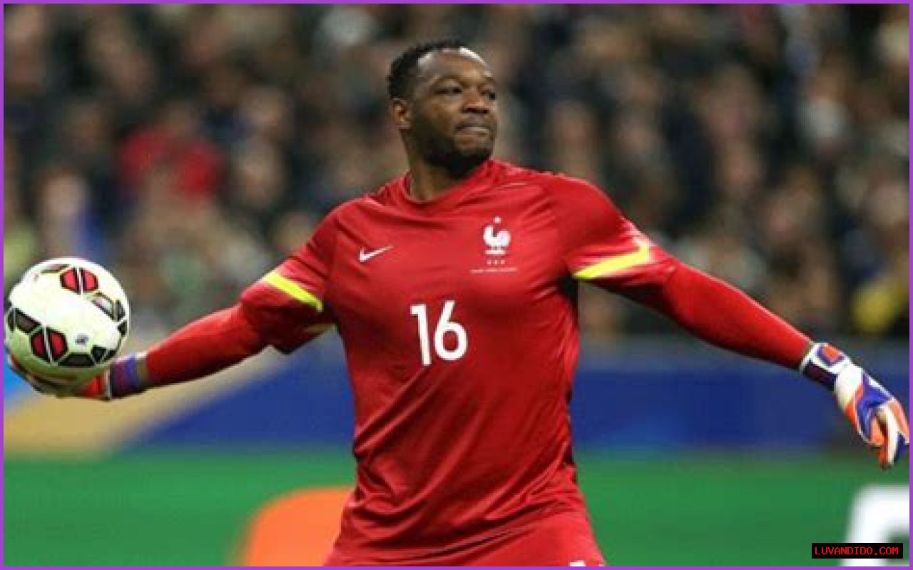 
Is the 1.87 m tall, 33 Years France National Team Goalkeeper Steve Mandanda's Dating Anyone or He is Secretly Married; His Affairs and Dating Rumors