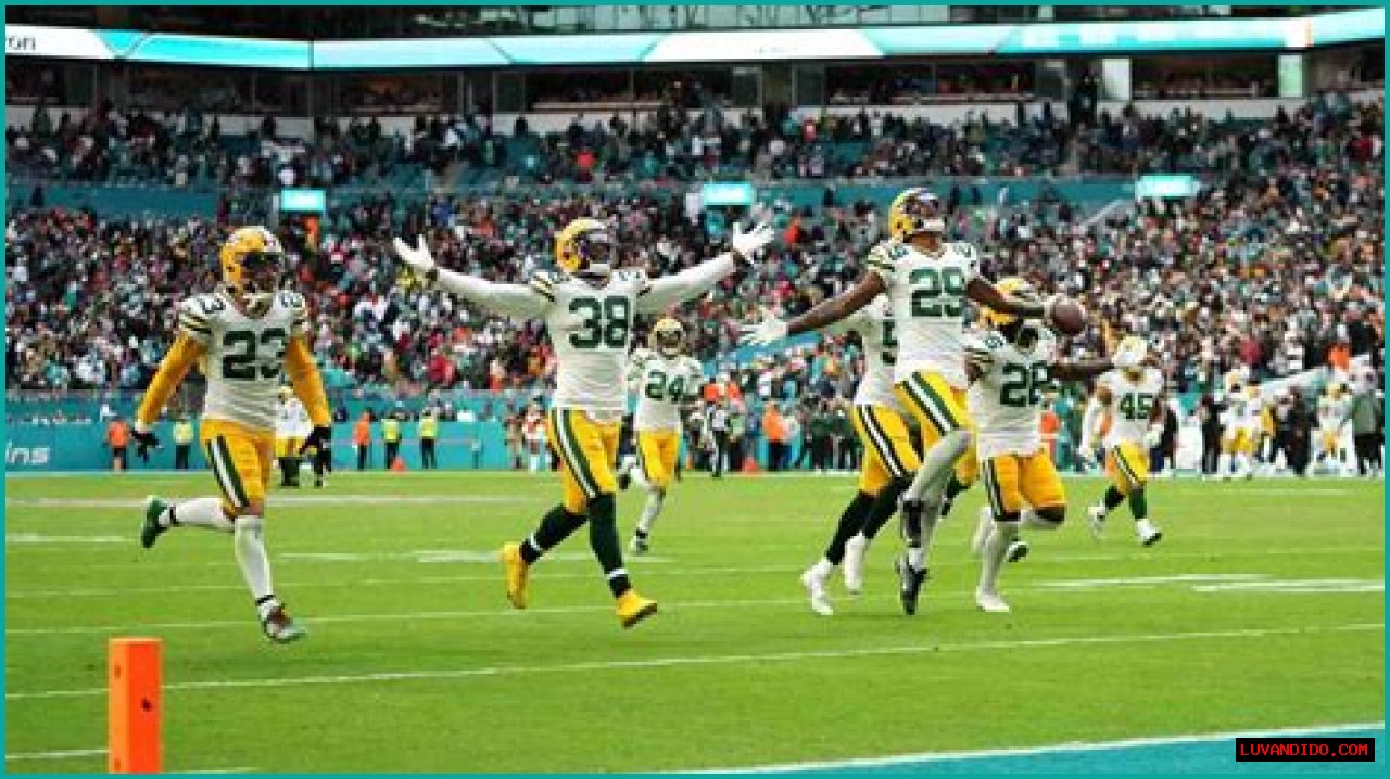 NFL playoff picture: Packers’ triumph over Dolphins changes the course of several NFL playoff battles completely