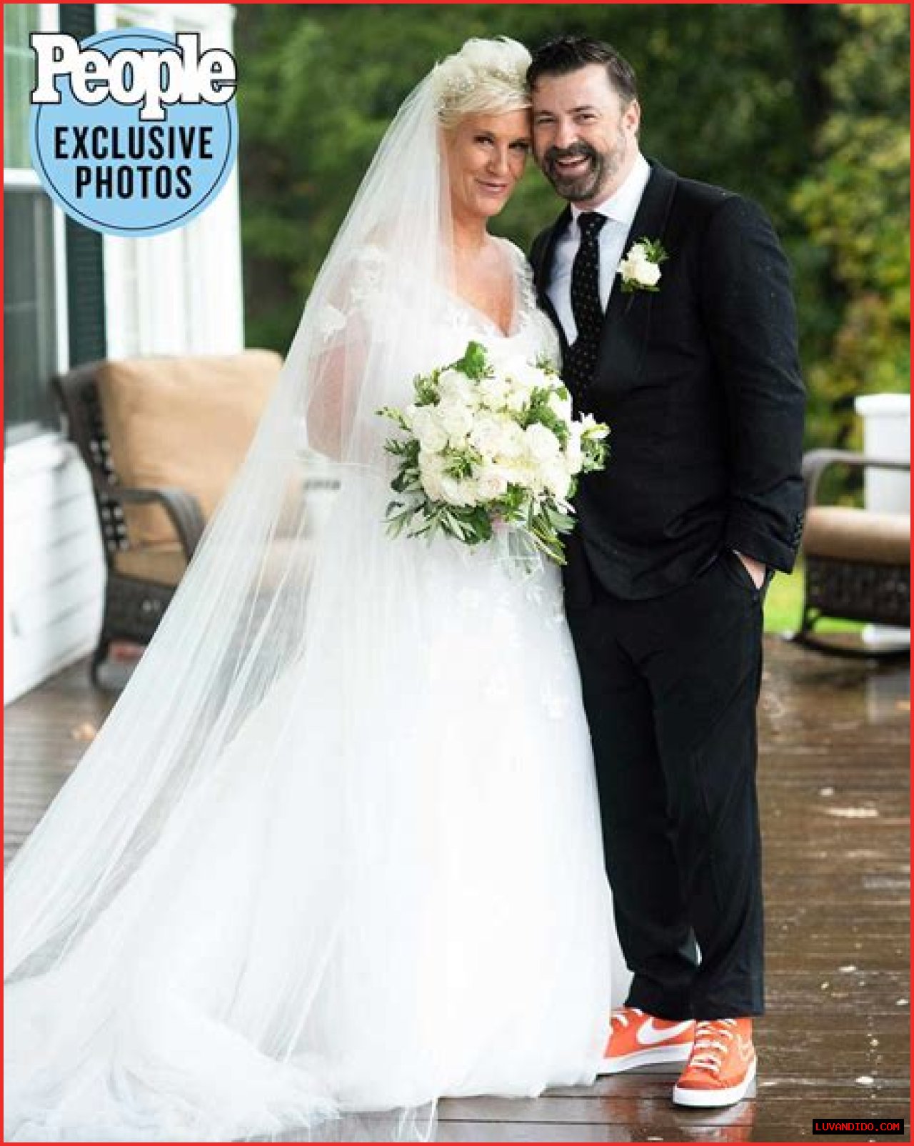 Stuart Claxton And Anne Burrell Wedding Photos And Everything To Know