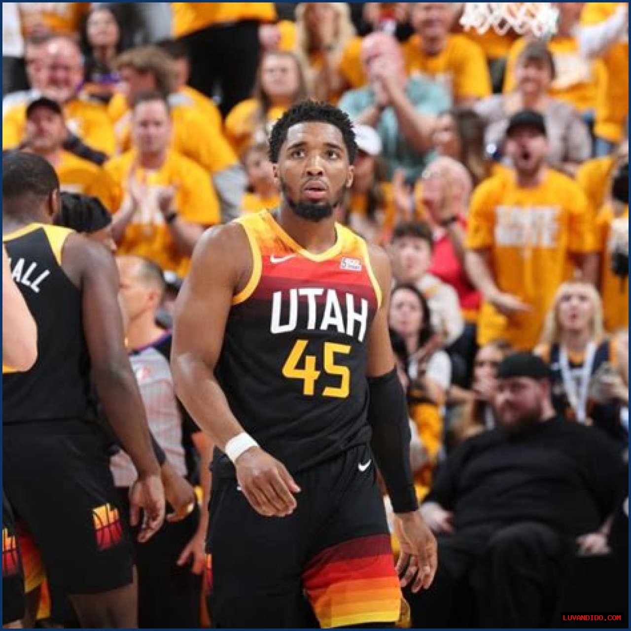 Utah beat the Memphis, tying the series 1-1