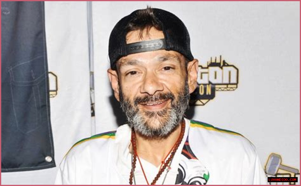Who Are Shaun Weiss’s Parents? Details On The Parents Of The Actor